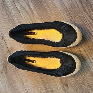 Nine West l slip ons l slight wedge l new l 7.5 l Black satin color l Ladies